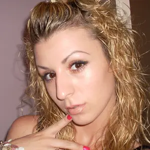 Я Ксения, 25, знакомлюсь для постоянных отношений в Рыльске
