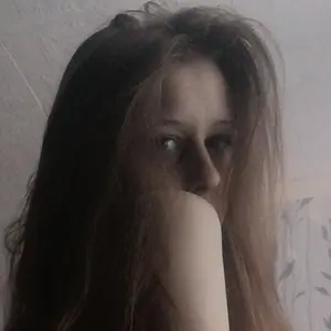 Я Вика, 22, из Киришей, ищу знакомство для секса на одну ночь