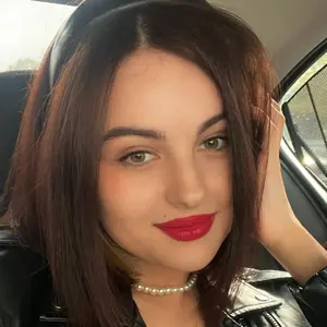 Anya из Минска, ищу на сайте приятное времяпровождение