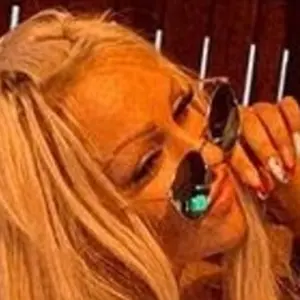 Я Вика, 30, из Москвы, ищу знакомство для на одну ночь