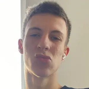 Я Артём, 19, знакомлюсь для на одну ночь в Великом Новгороде