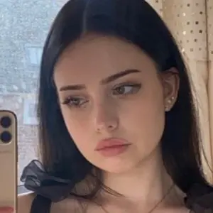 Я Света, 19, из Ульяновска, ищу знакомство для на одну ночь