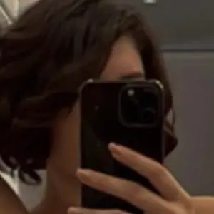 Я Александра, 22, из Париж, ищу знакомство для регулярного секса
