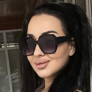 Эля из Волгодонска, мне 24, познакомлюсь для регулярного секса