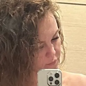 Яна из Королева, мне 40, познакомлюсь для приятного времяпровождения