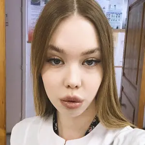 Я Ева, 18, знакомлюсь для общения в Санкт-Петербурге