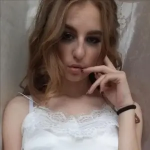 Я Аня, 22, знакомлюсь для виртуального секса в Шахтах
